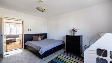 Prodej rodinného domu 4+1, s pozemkem 681 m2 - Nové Strašecí