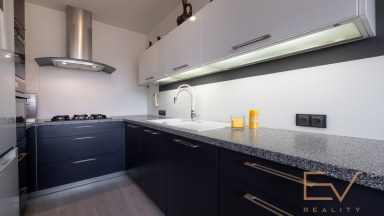Prodej bytu 3+1, 70 m2 + lodžie 6 m2 - Praha - Řepy