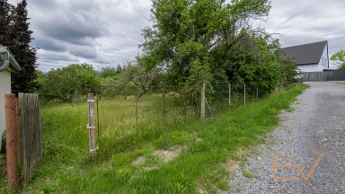 Prodej stavebního pozemku 917 m2 - Bubovice u Berouna