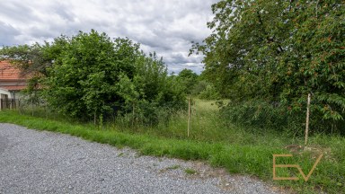 Prodej stavebního pozemku 917 m2 - Bubovice u Berouna