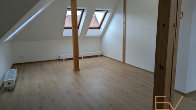 Pronájem bytu 3+KK, 101 m2 + Terasa 11 m2 - Praha Jeseniova