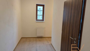 Pronájem bytu 2+kk, 58 m2, terasa 10 m2 - Praha Jeseniova